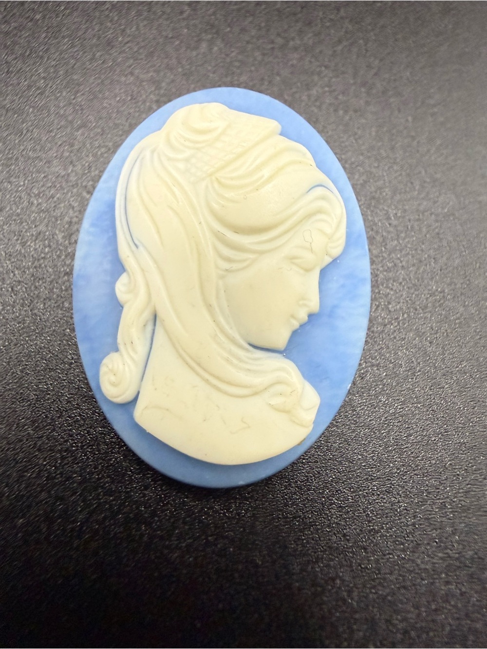 Vintage Cameo Brooch